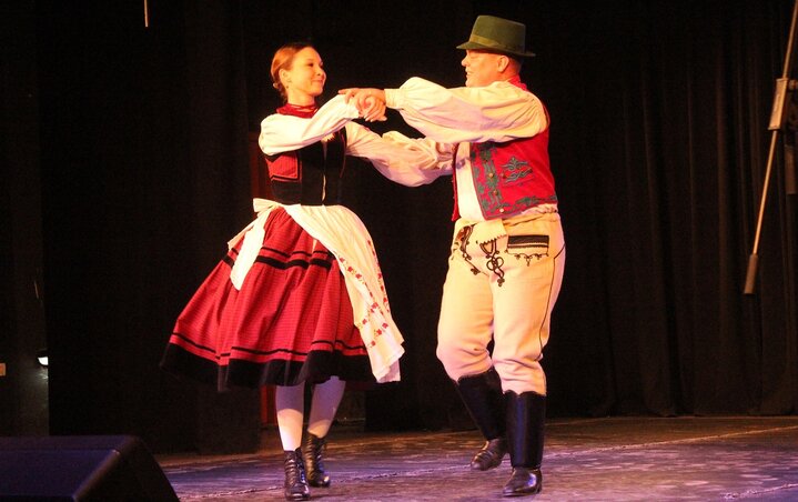 Zsáki Janka és Faragó Márton táncosok