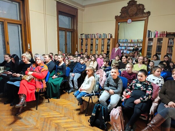 Színültig megtelt a Népkönyvtár olvasóterme