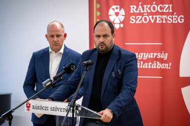 MTI/Nacsa Lőrinc, mellette Csáky Csongor