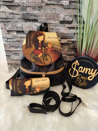 Liona karaktere segítségével történeteket mesélnek el a táskák (Fotó: A Samy Dream Style Facebook-oldala)