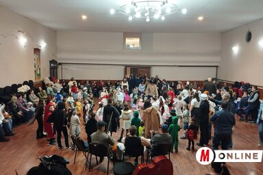 Gyermek- és körjátékok, valamint farsangi játékok és táncok szerepeltek a programon (Fotó: Kancsár Izabella felvétele)