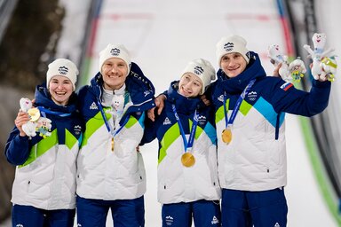 Beta/AP - Szlovénia megvédte címét a síugrók vegyescsapat-versenyében