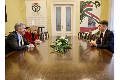 Dr. Pásztor Bálint Facebook oldala