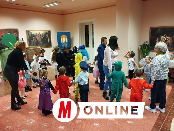 Tánc, ének és közös játék (Fotó: Kancsár Izabella felvétele)