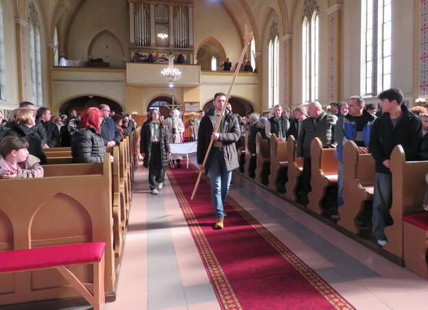 Bevonulás a templomba