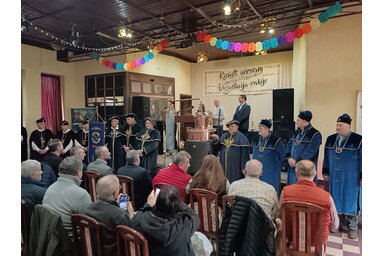 Hazai és magyarországi pálinkalovagok közreműködésével kézbesítették az elismeréseket és a köszönőleveleket / Fotó: Kazinczy Paszterkó Diana