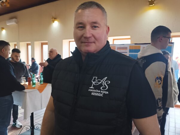 A XII. Kisüsti verseny fődíját a zombori Vladimir Kesegićnek ítélték oda