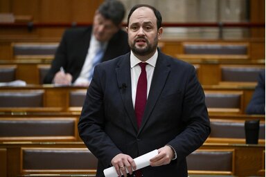 MTI/Nacsa Lőrinc a parlamentben