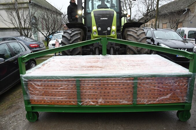 A világ leghosszabb kolbásza az idén 2042 méteres volt