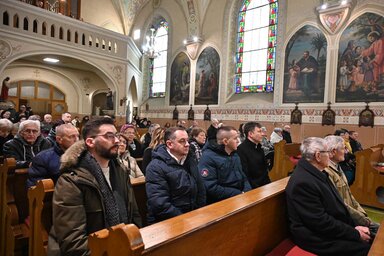 Az ünnepi szentmisén jelen voltak a VMSZ képviselői is / Fotó: Ótos András