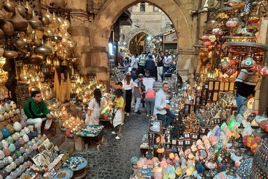 Khalili emír pont ilyennek álmodta meg