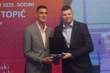Dragutin Topićot (balról) 2025-ben az év edzőjének választotta meg a Szerbiai Atlétikaszövetség  (fotó:SAS)