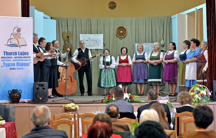 A népzenészek produkcióit szakmai zsűri értékelte