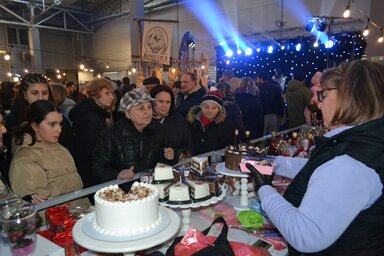 Tortaszeletet tessék! / Fotó: Vidács Hajnalka