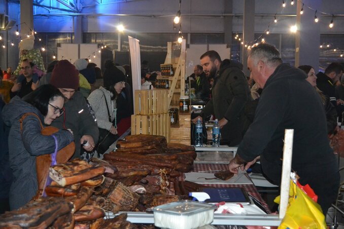 A füstölt ételkülönlegességek is helyet kaptak