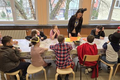 A legfiatalabbak kreatív kézműves foglalkozáson bontakoztathatták ki ügyességüket és fantáziájukat / Fotó: Kasza Jennifer