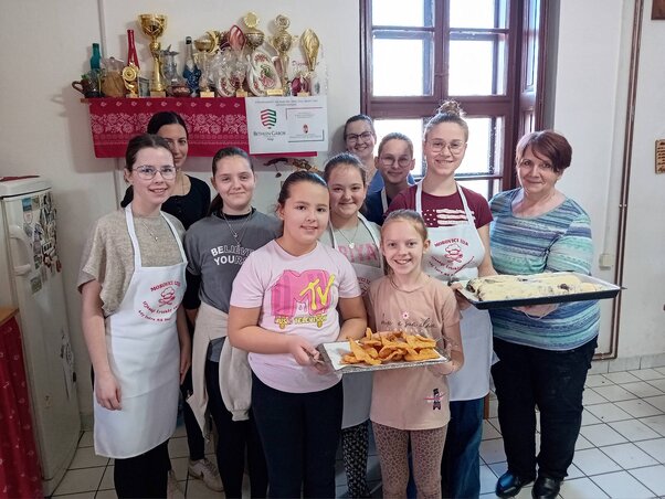 Hagyományos, feledésbe merülő ételek készültek / Fotó: Ady Endre Művelődési Központ