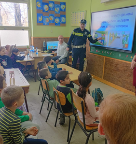 Szerdán a horgosi Kárász Karolina Általános Iskolában zajlott a közlekedésbiztonsági előadás/BJK