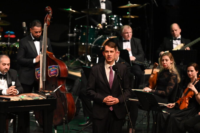 Dr. Pásztor Bálint köszöntötte a közönséget (Ótos András felvétele)