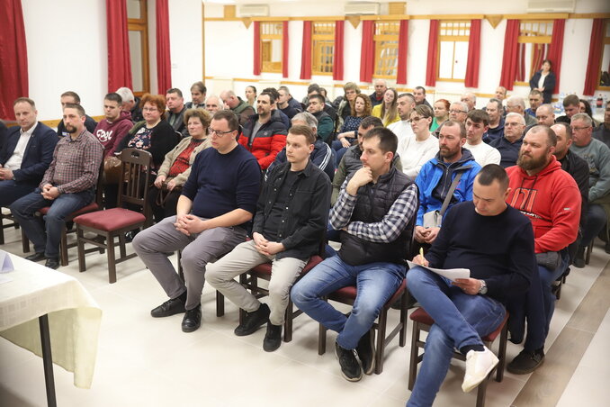 Nagy érdeklődés övezte a lakossági fórumot / Fotó: Lakatos János