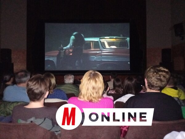 A színházterem zsúfolásig megtelt (Vidács Hajnalka felvétele)