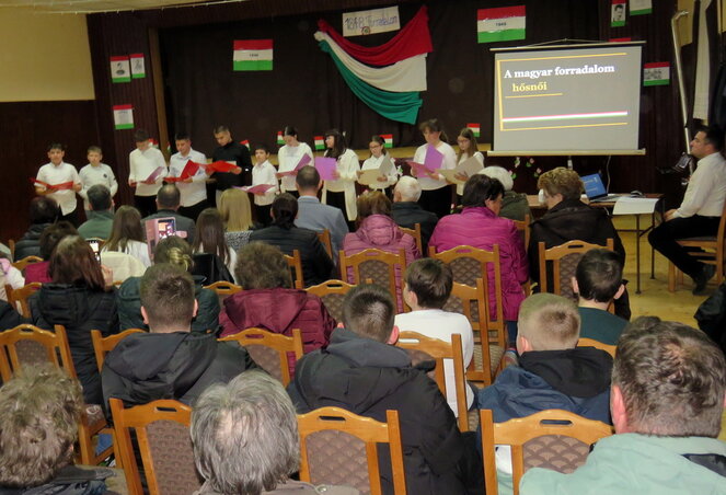 A szentmihályi diákok fellépése