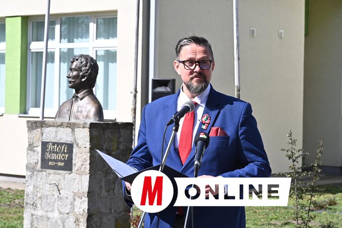 Alkalmi beszédet mondott Juhász Bálint, a tartományi képviselőház elnöke (Fotó: Ótos András)