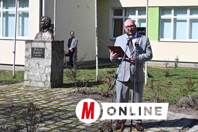 Az egybegyűlteket Tanók Tamás, a magyarcsernyei helyi közösség elnöke is üdvözölte (Fotó: Ótos András)