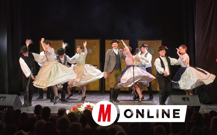 Pillanatkép a Kónya táncegyüttes táncszínházi előadásáról (Fotó: Gergely Árpád felvétele)