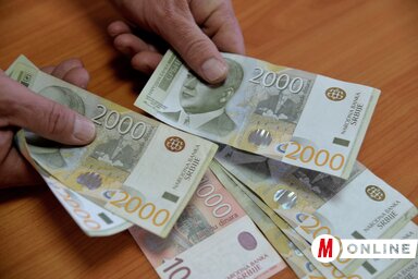 A szakértők szerint a bérek szerkezete erősen polarizált, a nők továbbra is kevesebbet keresnek a férfiaknál (Fotó: Dávid Csilla felvétele)