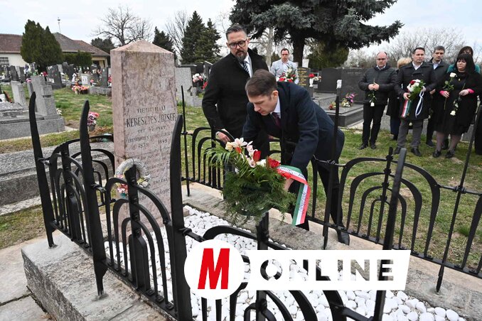 Berhidai Keresztes József felújított sírjánál (Fotó: Ótos András)