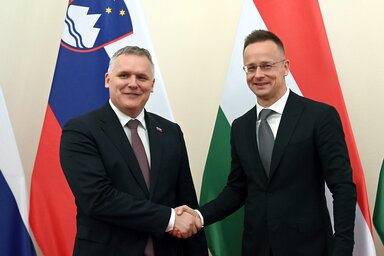 MTI/Bojan Kumer és Szijjártó Péter