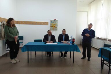 Kiss Kornélia falugazdász, Tóbiás József, a VMSZ köztársasági parlamenti képviselője, Tóth Zoltán tartományi mezőgazdasági titkárhelyettes és Dobai János, a tordai helyi közösség tanácselnök