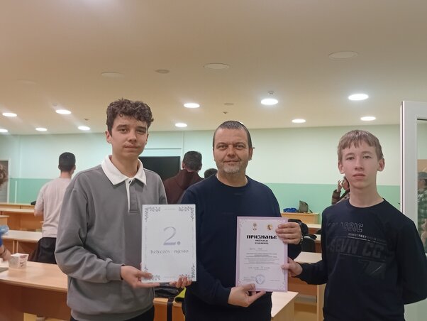 Balról jobbra: Süge Magor, Süge Zsolt és Szép Dominik