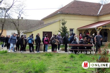 Sokan összejöttek (Fotó: Vidács Hajnalka felvétele)