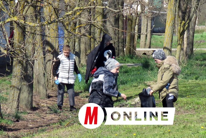 A munkából a gyermekek is kivették a részüket (Fotó: Vidács Hajnalka felvétele)