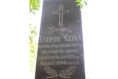 Csupor Gyula sírja Óbecsén (Fotó: Mák Ferenc)