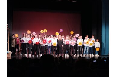 Közös műsorszámmal fejeződött be az előadás / Fotó: Vidács Hajnalka