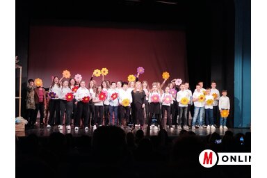 Közös műsorszámmal fejeződött be az előadás / Fotó: Vidács Hajnalka