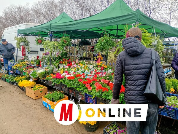 A virágdömping azért nem maradt el