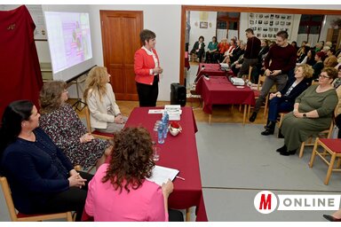 Jerasz Anikó köszönti a résztvevőket / Gergely József felvétele