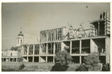 Az épülő iskola / Vamadia