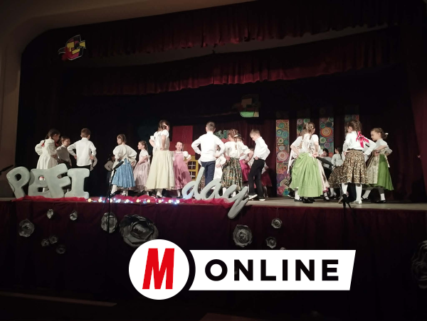 Néptánc is színesítette az ünnepi műsort (Fotó: Kancsár Izabella)