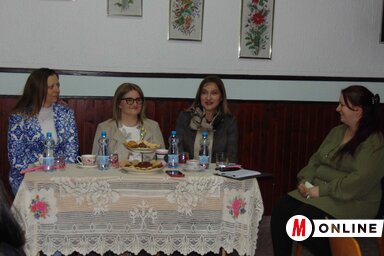 Mircsity Ábel Kornéliával, Pintér Anna-Máriával és dr. Úri Emesével Palatinus Nagy Andrea beszélgetett (Fotó: Vidács Hajnalka)