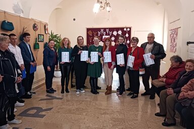 A tanúsítványok átadása után (Kazinczy Paszterkó Diana felvétele)