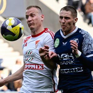 Lang Ádám (jobbról) rangadóra számít a hétvégén (Fotó: MTI)