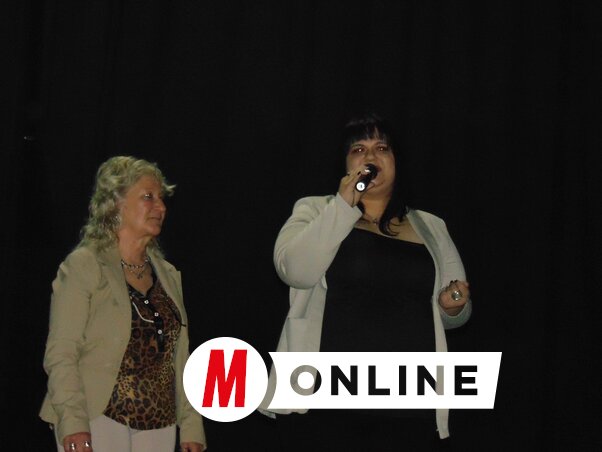 Az egybegyűlteket Tószegi Szilvia és Tóth Ramóna köszöntötte (Fotó: Vidács Hajnalka felvétele)