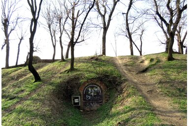 Mit rejt a „hegy”? (Kecskés István felvétele)