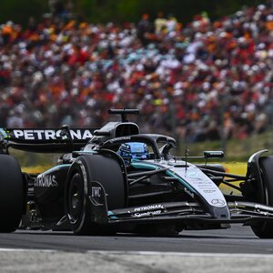 A Mercedes és a Red Bull újítása rövid ideig előnyt hozott, az FIA azonban közbelépett (Fotó: MTI)