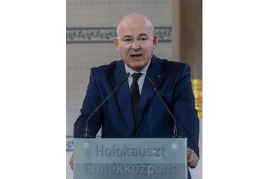 MTI/Kocsis Zoltán/Szalay-Bobrovniczky Vince a rendezvényen